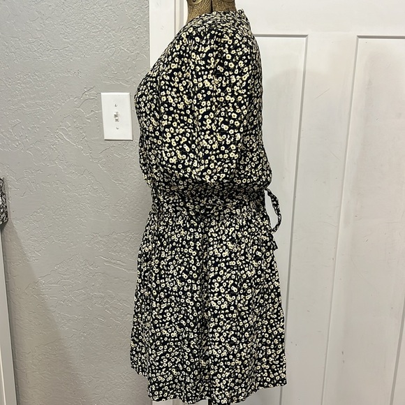 FAITHFUL THE BRAND LUNA FLORAL MINI DRESS SMALL - Picture 7 of 16